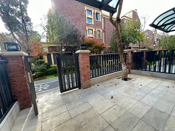 俊发滇池one 伊顿庄园 新亚洲片区 带车库出租房源真实图片