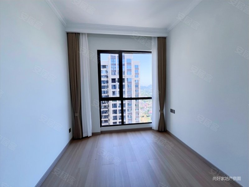 利通长兴城 家装四房 户型周正 采光视野好