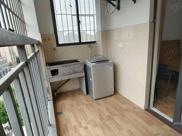 福州仓山学生街迎霞新城东区首山路船政学校迎霞新城东区大单间内卫