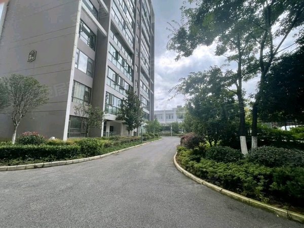 金博西湖园精装房,家具齐全,业主保养好,拎包入住,麒麟租房-曲靖58