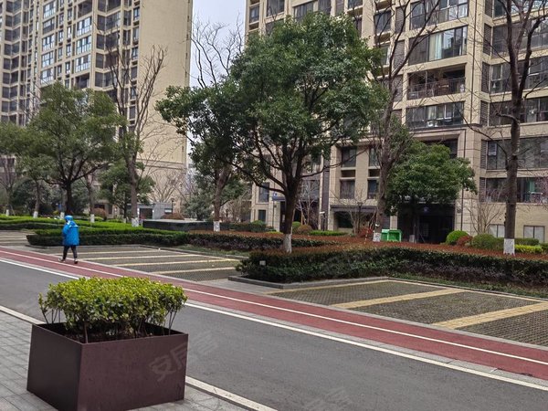 无锡锡山东亭华润江南府(北区)个人房东,不是中介,紧靠云林地铁口