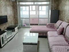 宏福花园单身公寓，精装修客厅卧室都有空调拎包入住