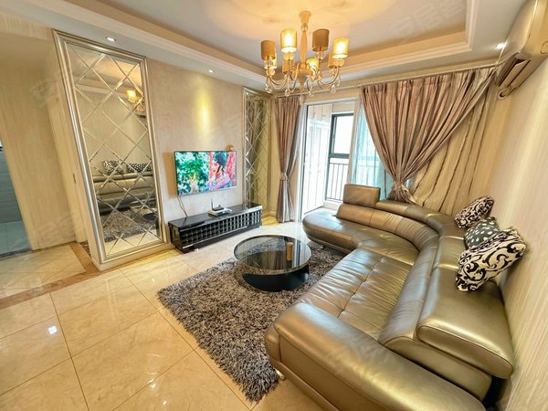 重庆两江新区观音桥半山华府商圈旁边豪装两房 实地很有质感 下楼就可以坐轻轨 随时看房出租房源真实图片