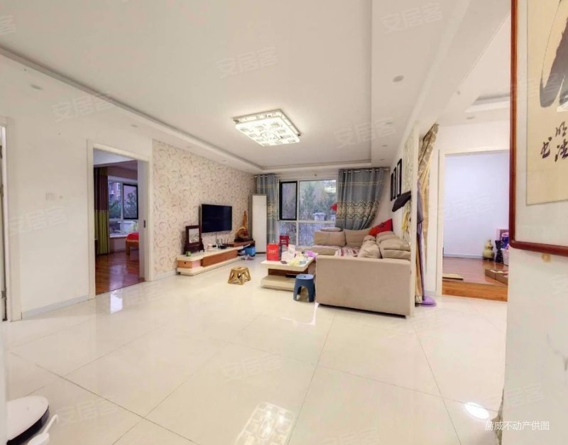 中正山庄1楼西打头精装3室客厅带窗双卫采光好