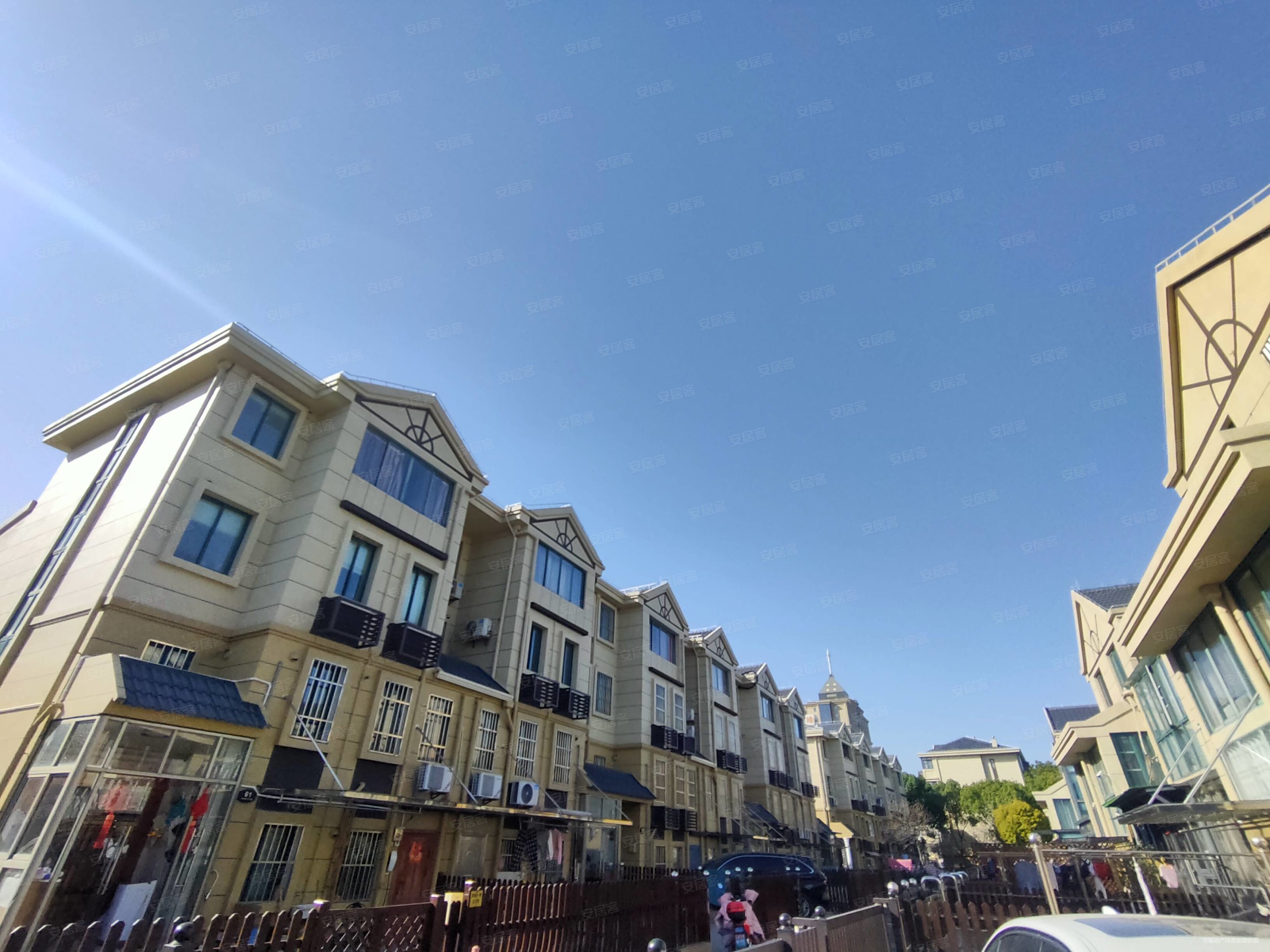 雅鹿新苑一期别墅满五低容积带南花园120