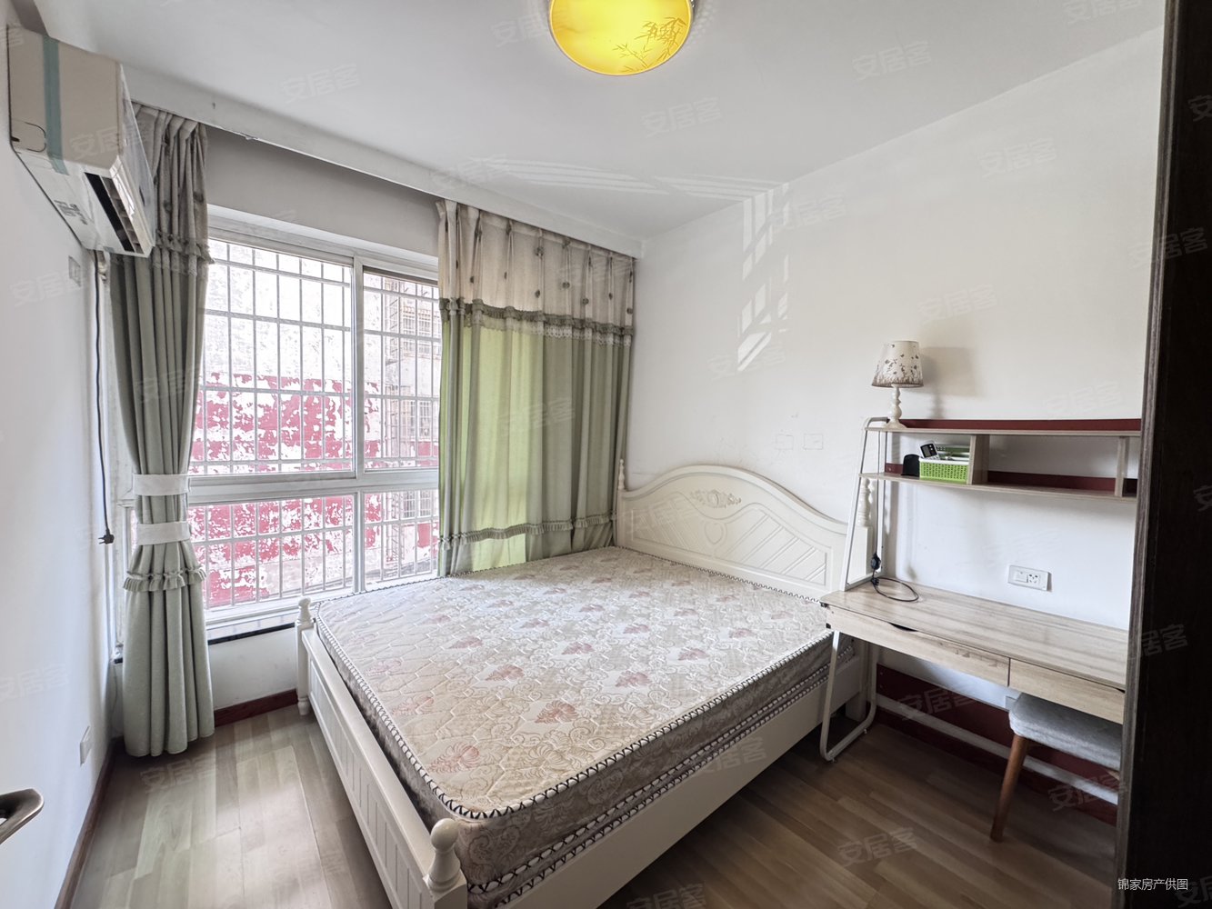 渝鄂光福苑3室2厅2卫125㎡南北33万