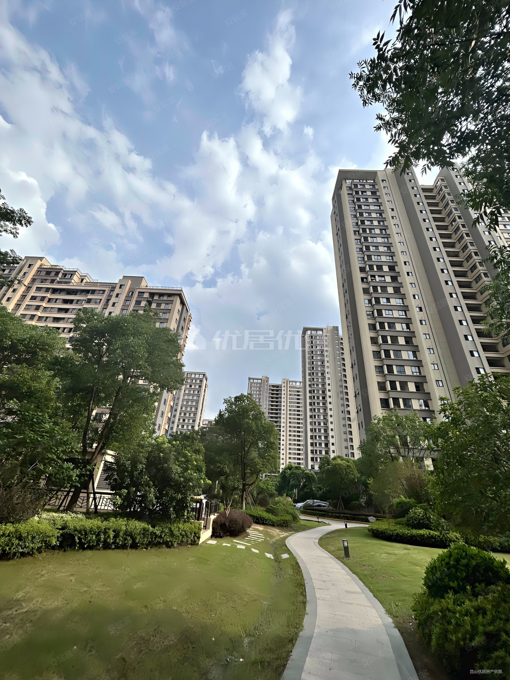 带电梯 大两房 楼龄新 商品住宅 南北通透 双卫,观湖壹号二手房,299万