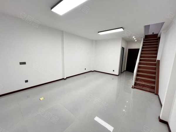 许昌长葛长葛城区义乌城义乌城全新装修复式loft~可住可办工!需要啥可按要求配齐!出租房源真实图片