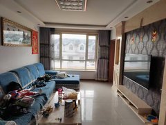 通化东昌西山体育场龙泉路山水佳苑，550不包取暖，6楼带7楼家电齐全，精装修出租房源真实图片