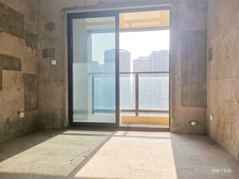 双碑渝富滨江首岸三房138万