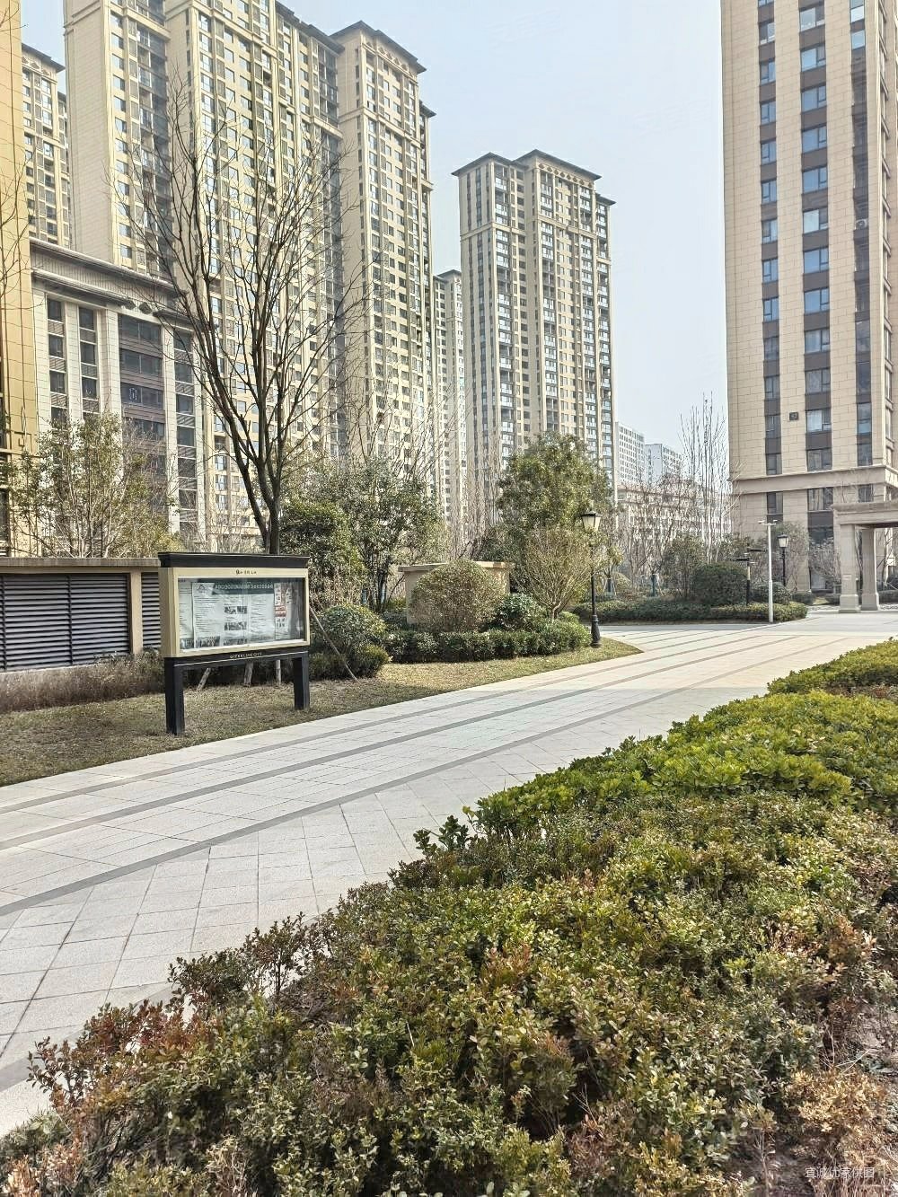 港务区绿地璀璨天城两室两厅一厨一卫