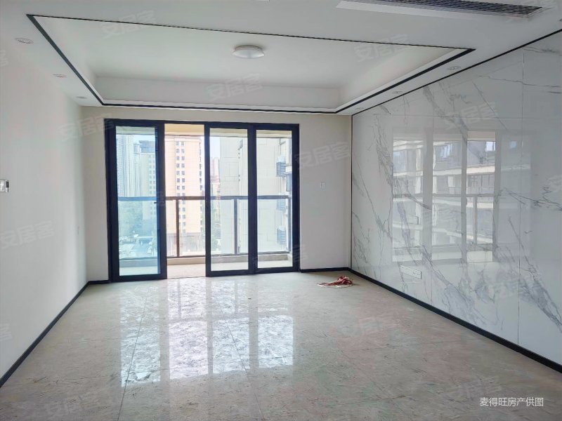 洋房顶跃套五精装带地暖空调