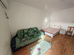 龙口东海官道街干净一居室，家具家电齐全，拎包入住。半年租1800元出租房源真实图片