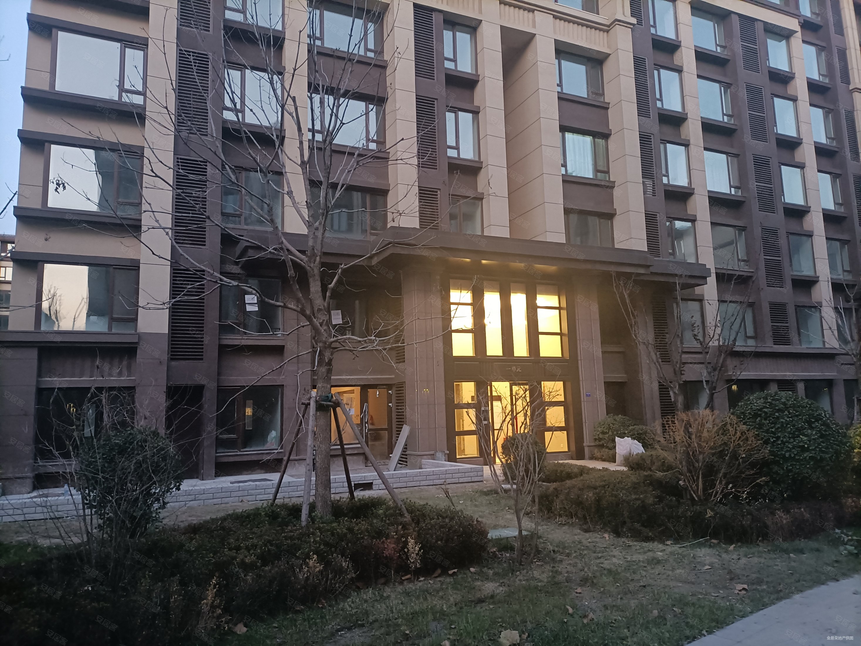 中骏云景台3室2厅2卫108㎡南北68万