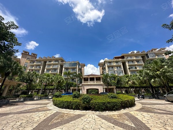 深圳龙华观澜观澜湖比佩亚大宅深圳观澜湖双球场景观 大三房 端位双面