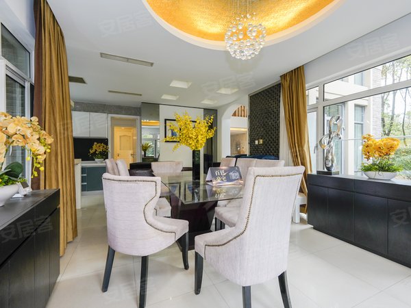 上海浦东康桥万科提香别墅小业主出国托管,自住出租 可长租 家具佩奇