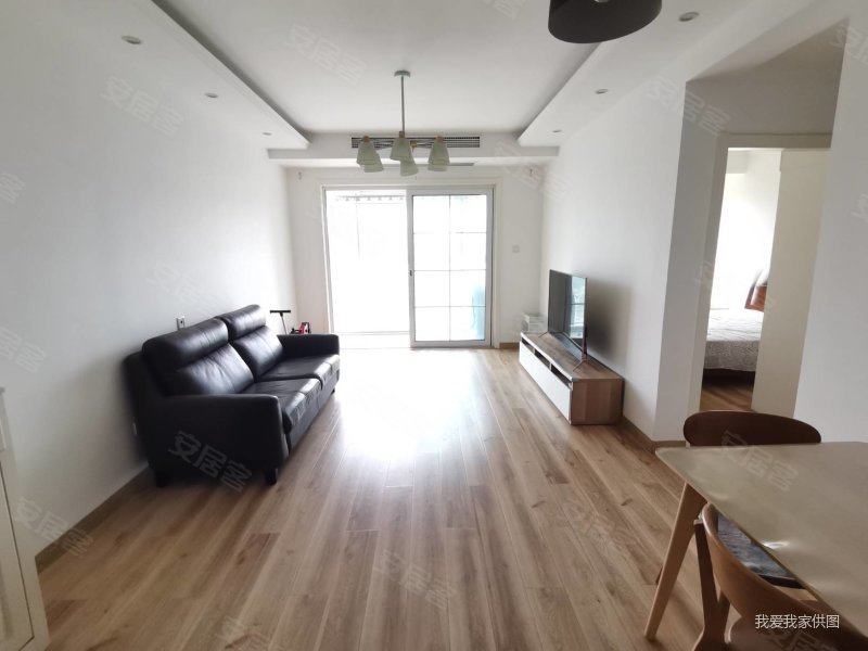 万达商圈中海龙城公馆 精准3房 全天采光价可谈