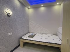 淮安清江浦淮海南路不是中介,四季金辉大小单间,主卧独立卫,300起租价格实惠。出租房源真实图片