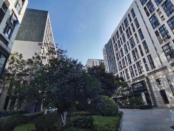 上海嘉定江桥新城嘉定万达广场(商住楼)万达财富中心,商住两用,有钥匙