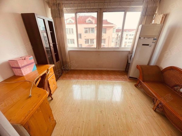 青岛崂山金家岭丽海花园一小区丽海花园 精装大套二 双卫 随时入住 全