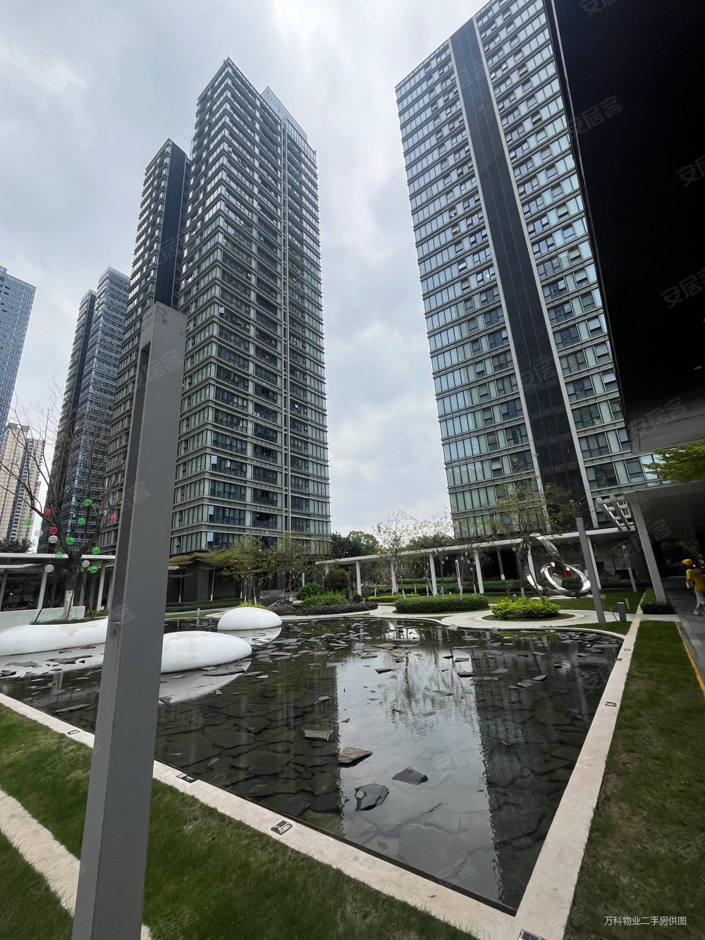 万科金域滨江二期商住楼