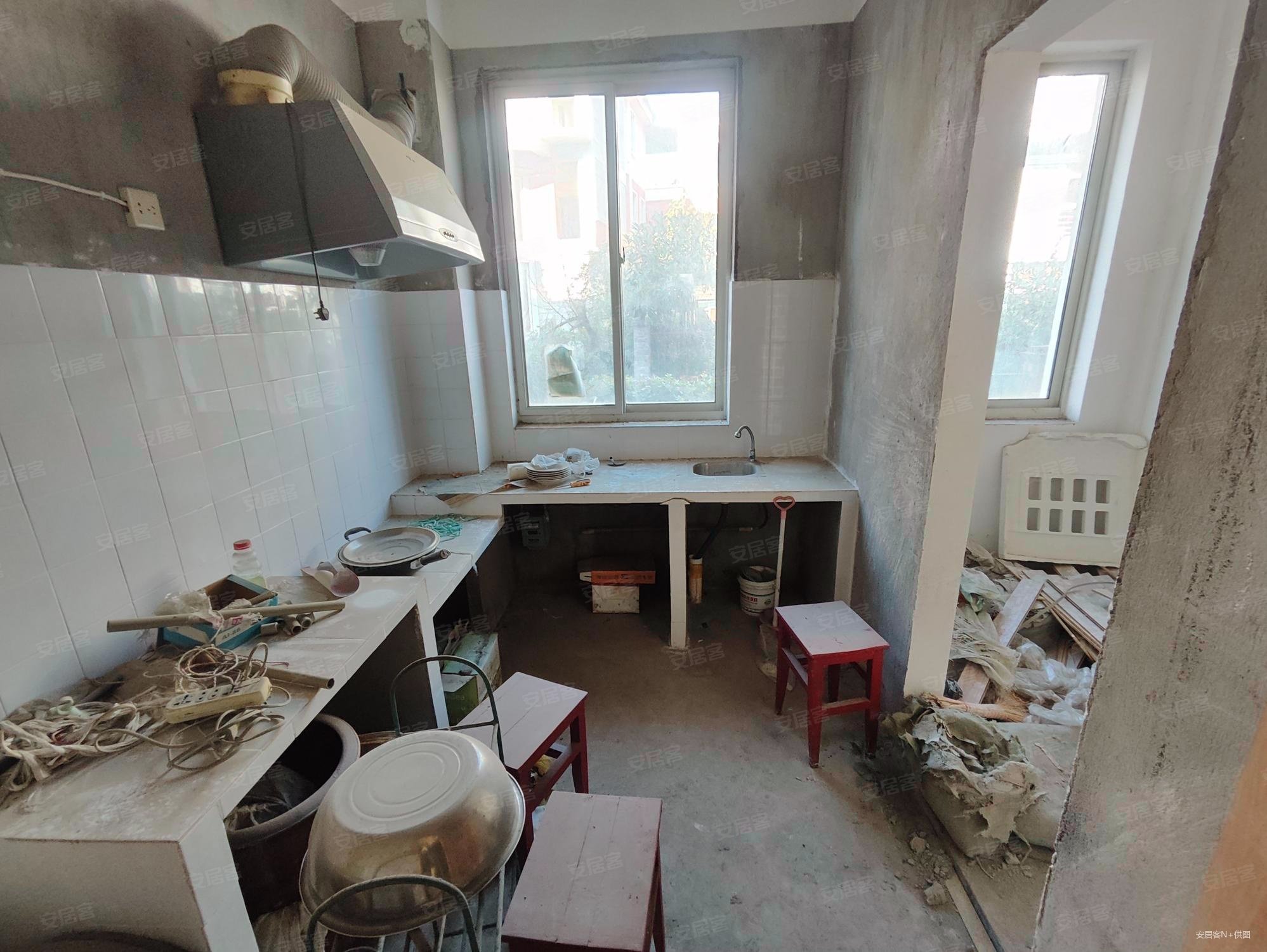 未来海岸(别墅)4室2厅4卫214.94㎡南北120万