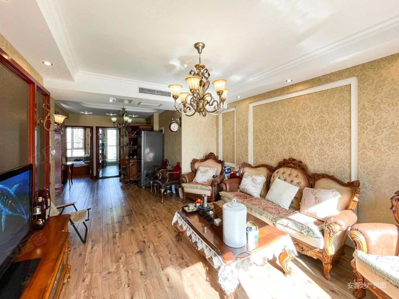 商业配套齐全 南北通透 精装修 小三房 临地铁 电梯房,润德北京公园