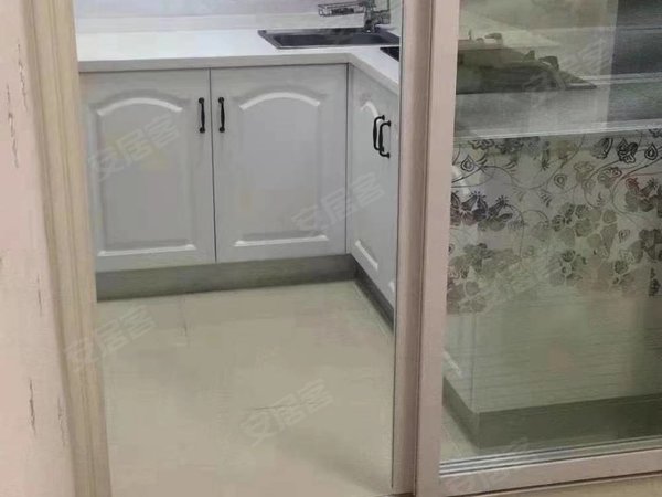 绍兴越城稽山柳桥下家园(南区)柳桥下6号3楼小套欧式风格装潢家具电器齐全租1800元出租房源真实图片