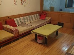 青岛城阳区政府地铁口华四小区,双气,空调68平,便宜出租出租房源真实图片