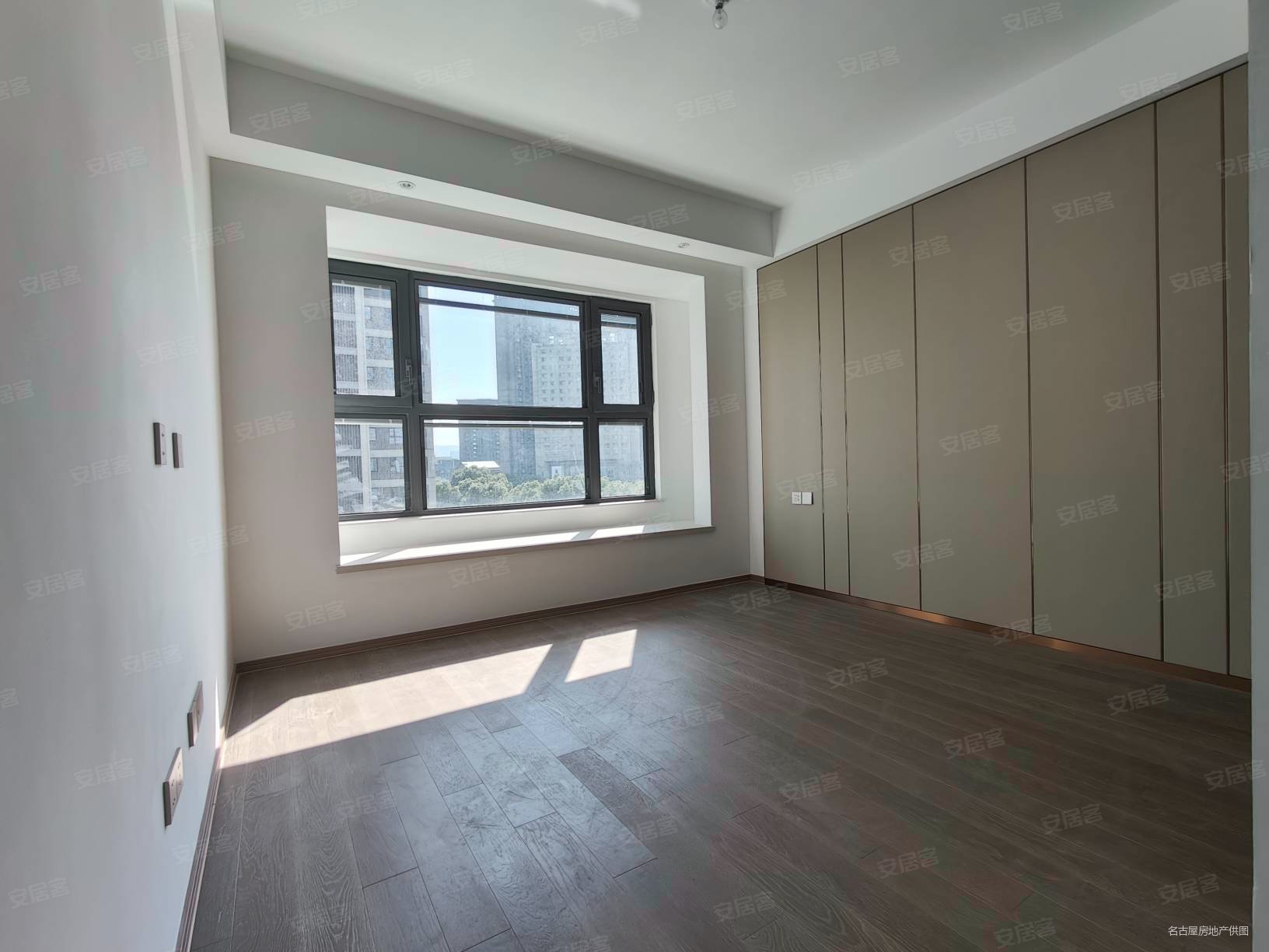 大华|春和景明雅园 全新现房 从未住人 l形大阳台 通透户型