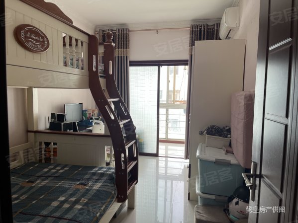 新上4室精装房 状元红路王城高架口 双气 南北通透 随时能看