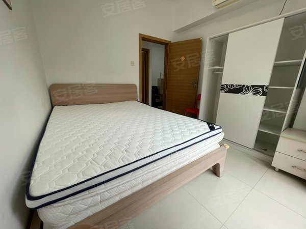 深圳南山西丽留仙居实拍留仙居朝南安静两房,带电梯,全齐出租,已空