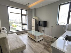 曲靖麒麟南市区花柯夜市旁精装单身公寓，卧室隔空，采光好出租房源真实图片