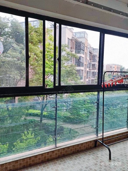 石湖华城楼层35三室两厅两卫116平普通住宅精装三房南北通