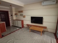 江户城公寓 有空调 可以短租 900月包物业