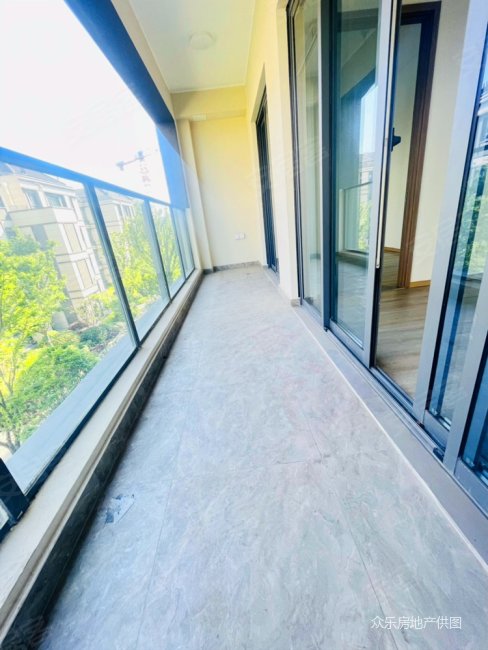 娄江新城 万达旁 云萃景园上叠加别墅边套 4房2卫看房随时