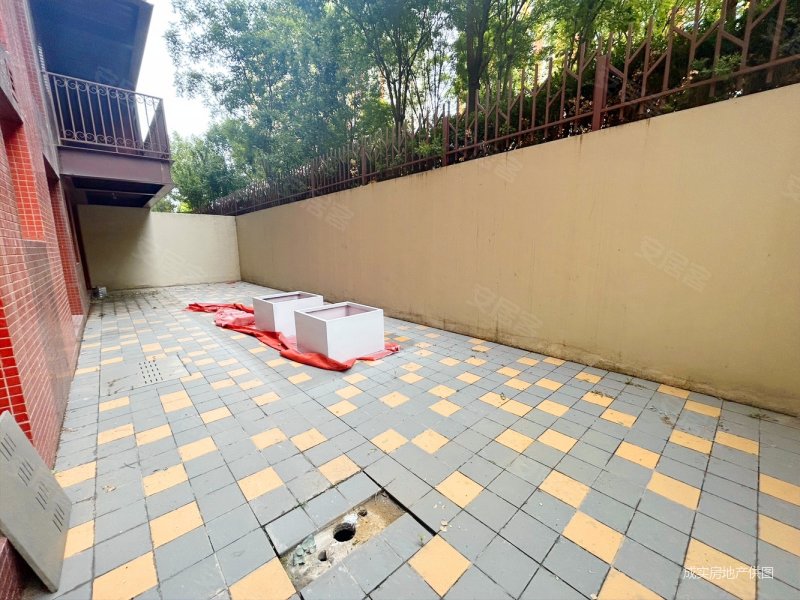 西美花盛 洋房大宽厅 精装修 下跃带花园