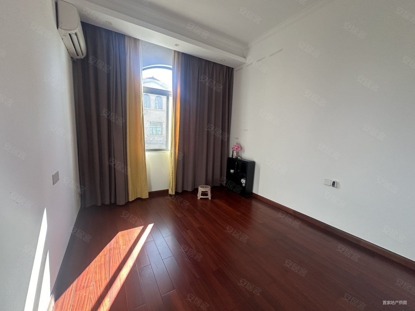 碧桂园城市花园(别墅)5室2厅5卫252㎡南北178万