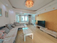 当阳长坂路当阳城区出租，赵子龙塑像供销幼儿园旁四楼两房，大院子停车，800每月出租房源真实图片