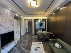 阳江江城盈信广场恒隆御景山庄二房，小区环境好，周边配套齐全出租房源真实图片