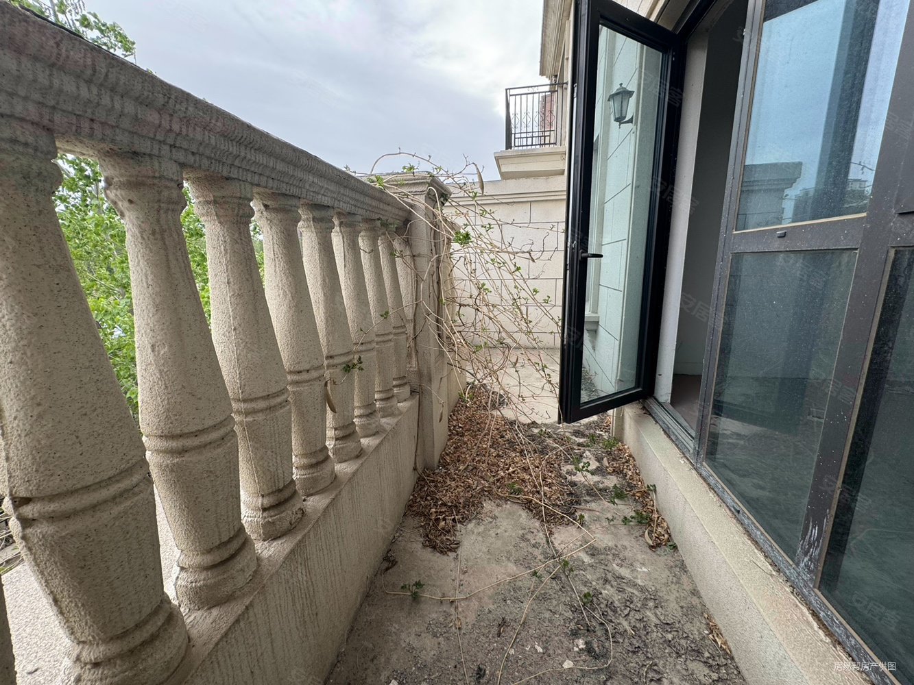 大运河孔雀城轩园七期(别墅)4室2厅4卫223㎡南北180万