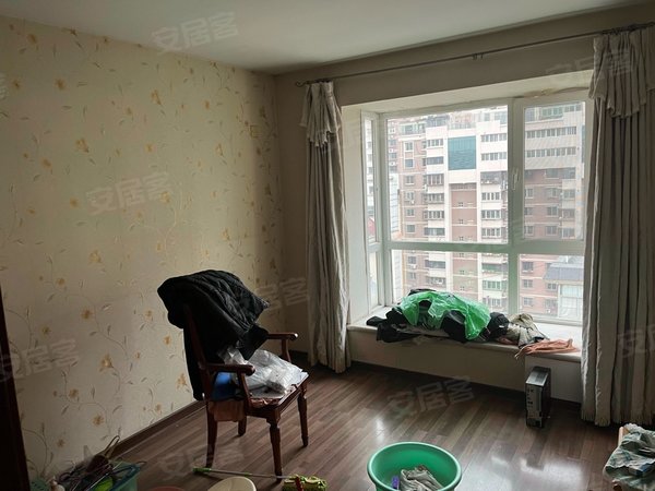 天津塘沽塘沽新村街海韵园(塘沽)一中附近 电梯洋房 三室两厅 干净