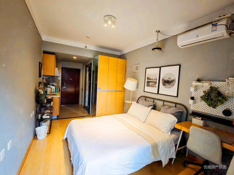 精装修拎包入住,龙湖u城3组团(商住楼)二手房,21万,1室0厅,1卫,26平米