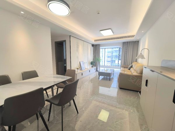 南宁良庆五象大道阳光城光明未来悦高品质小区，全屋空调定制衣柜，包物业费，可拎包入住！出租房源真实图片