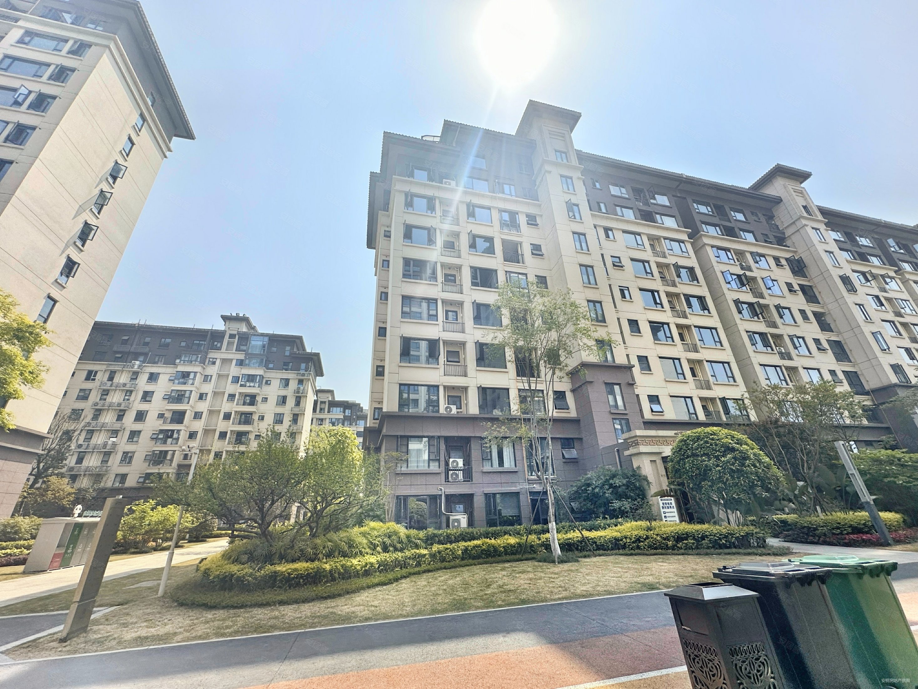 隆腾蜀州府3室2厅2卫120.02㎡南北99.6万