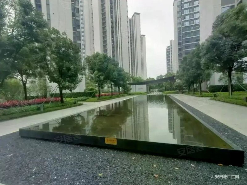中海悦林熙岸 带车位 采光好 业主急售 看房方便 拎包入住