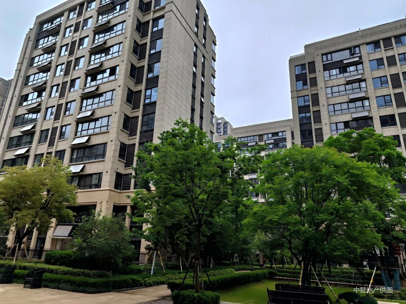 省府金茂悦,精装修三房,满二, 高楼层采光视野好,金茂物业