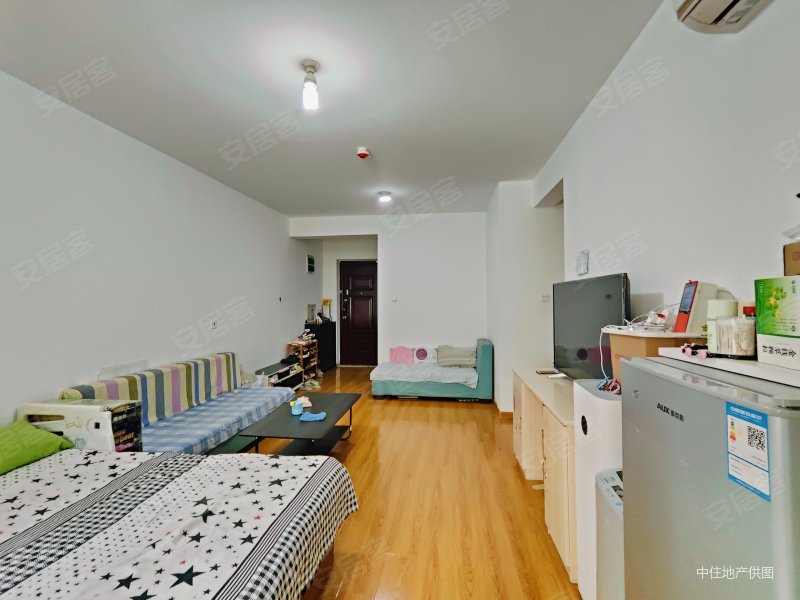 海尔云世界滟澜公馆花园二手房,129万,3室2厅,1卫,96.