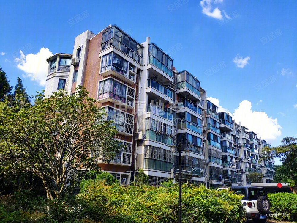 文翔名苑(公寓住宅)3室2厅2卫121.58㎡南485万