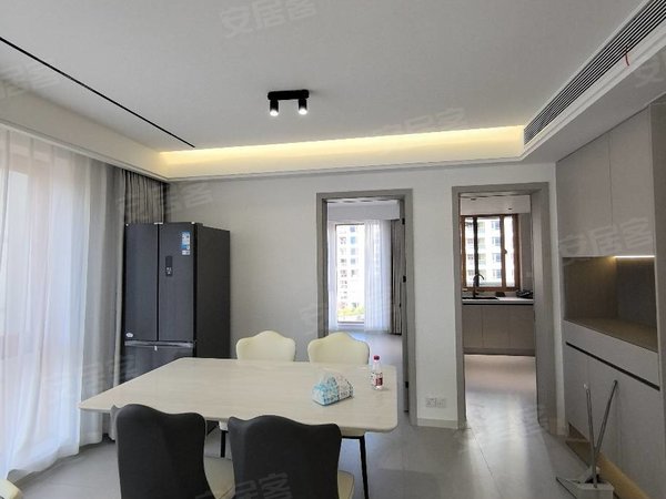 金华东阳横店秦王公馆秦王公馆大边套4房！现代简约风！带地暖！全新的家具家电齐全出租房源真实图片